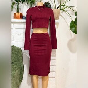 Chic Ribbed Two-Piece Skirt Set in Burgundy